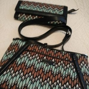 Cross body purse and wallet